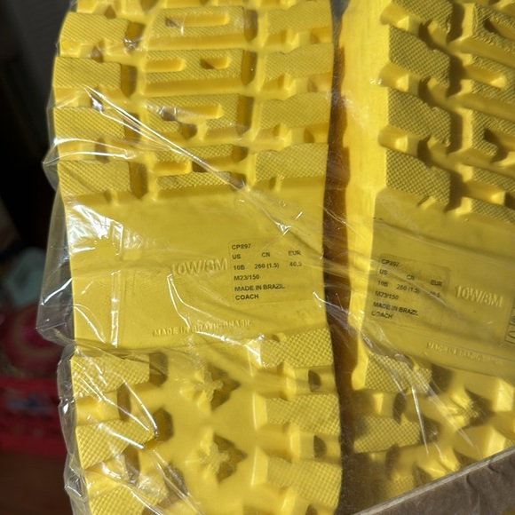 New Coach slides - Picture 3 of 4